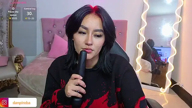 Snapshot of LUDO_KITTY_TAY chatting on October 2025 03:30:01 AM LUDO KITTY TAY online show from October 2025 03:30:01 AM