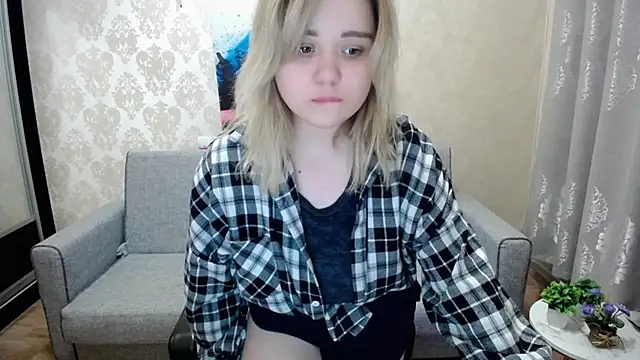 Snapshot of Finna_39 chatting on September 2025 07:57:01 PM Finna 39 online show from September 2025 07:57:01 PM