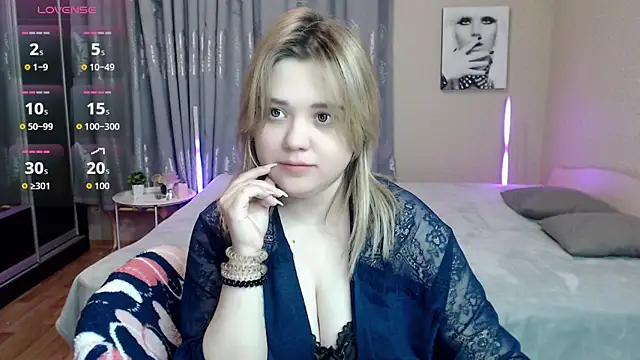 Snapshot of Finna_39 chatting on September 2025 10:04:02 PM Finna 39 online show from September 2025 10:04:02 PM