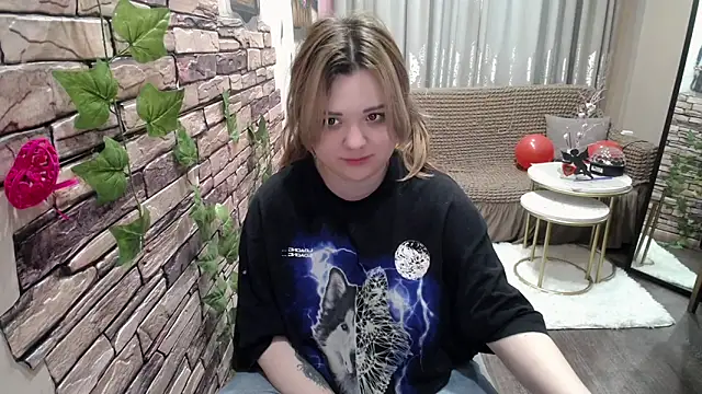 Snapshot of Finna_39 chatting on February 2025 08:21:01 AM Finna 39 online show from February 2025 08:21:01 AM