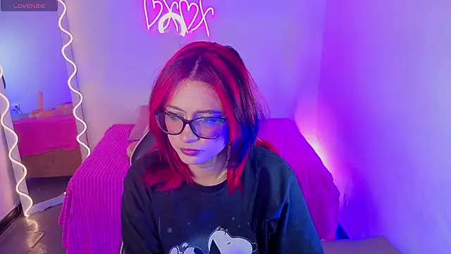 Snapshot of kristen_tay chatting on September 2025 03:35:01 AM kristen tay online show from September 2025 03:35:01 AM