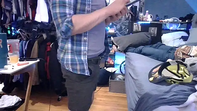 Sk00byJaXxX212 online show from January 2026 03:44:01 AM