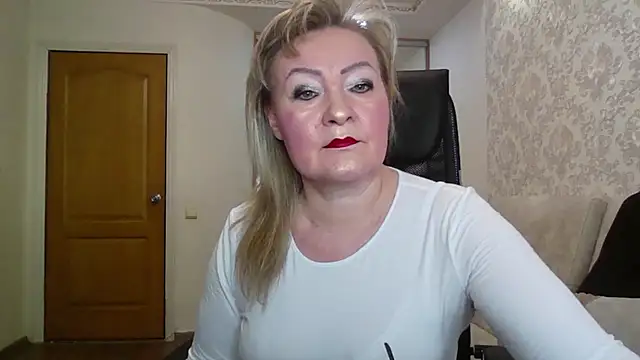 Snapshot of Victoria_secrets_ chatting on November 2025 06:45:02 AM Victoria secrets online show from November 2025 06:45:02 AM