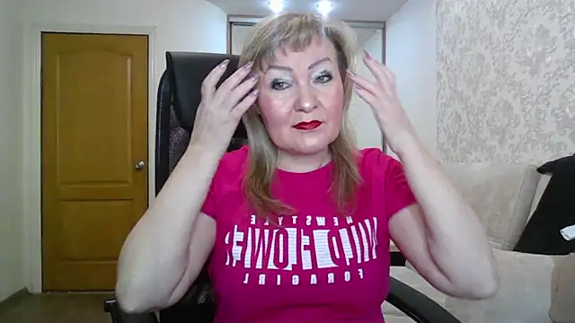 Snapshot of Victoria_secrets_ chatting on November 2025 06:13:02 AM Victoria secrets online show from November 2025 06:13:02 AM