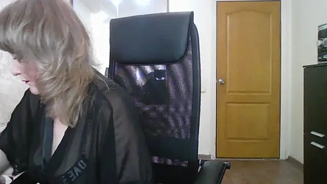 Snapshot of Victoria_secrets_ chatting on March 2025 07:13:02 AM Victoria secrets online show from March 2025 07:13:02 AM