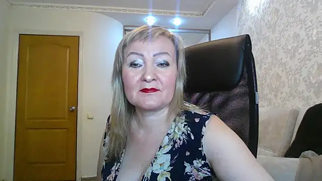 Snapshot of Victoria_secrets_ chatting on November 2025 12:49:01 PM Victoria secrets online show from November 2025 12:49:01 PM