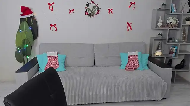 GabriellaMays online show from December 2025 05:10:02 AM