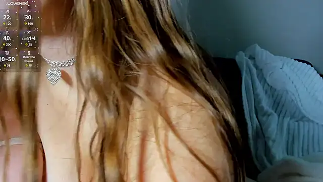 Snapshot of KateLibby chatting on November 2025 05:11:02 AM KateLibby online show from November 2025 05:11:02 AM