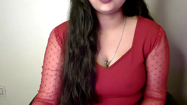 Snapshot of megancatluna chatting on February 2026 08:11:01 AM megancatluna online show from February 2026 08:11:01 AM