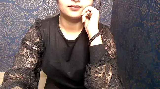 Snapshot of megancatluna chatting on March 2025 05:43:02 AM megancatluna online show from March 2025 05:43:02 AM