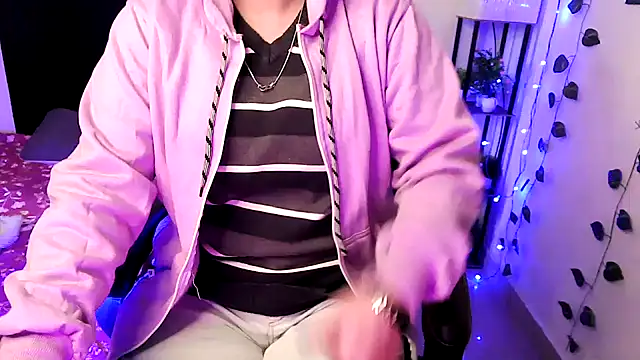 Snapshot of megancatluna chatting on January 2026 04:16:02 AM megancatluna online show from January 2026 04:16:02 AM