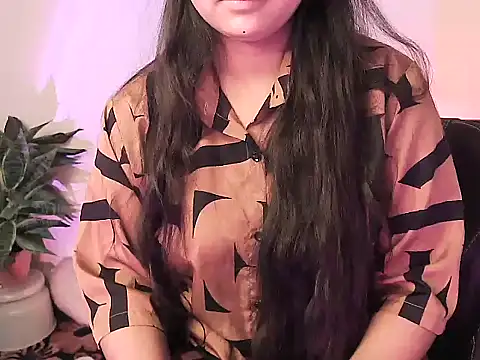 Snapshot of megancatluna chatting on December 2025 05:01:02 AM megancatluna online show from December 2025 05:01:02 AM