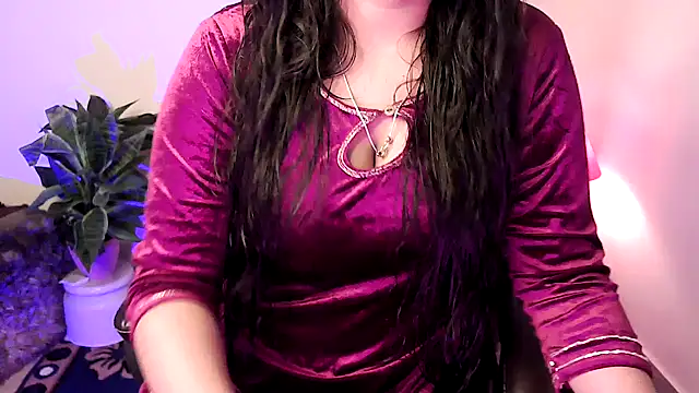 Snapshot of megancatluna chatting on December 2025 04:56:02 AM megancatluna online show from December 2025 04:56:02 AM