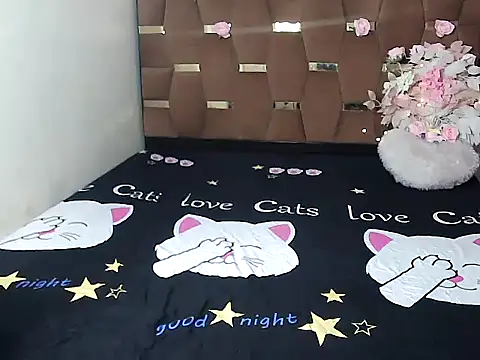 Snapshot of megancatluna chatting on September 2025 04:24:02 AM megancatluna online show from September 2025 04:24:02 AM