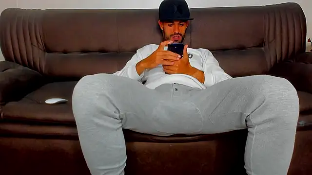 sexyhotmusclesforyou1 online show from October 2025 08:26:02 AM