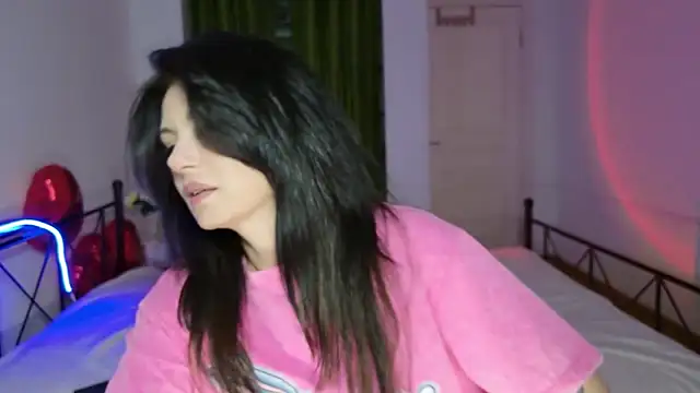 RaileReed online show from April 2026 07:11:02 PM