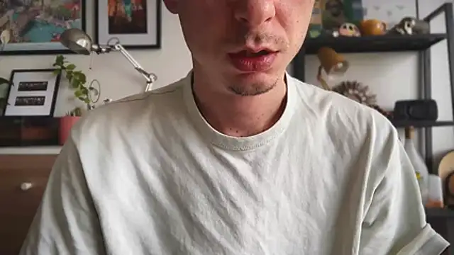 Snapshot of MikymikeBBWD chatting on February 2026 11:32:01 AM MikymikeBBWD online show from February 2026 11:32:01 AM