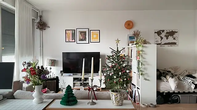 MikymikeBBWD online show from December 2025 12:48:02 PM