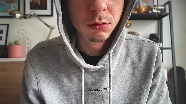 Snapshot of MikymikeBBWD chatting on February 2026 12:12:02 PM MikymikeBBWD online show from February 2026 12:12:02 PM