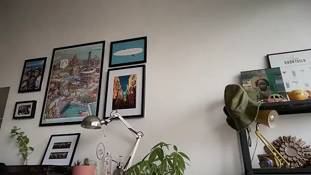 MikymikeBBWD online show from November 2025 11:43:01 AM