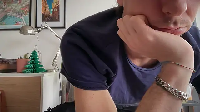 MikymikeBBWD online show from December 2025 12:32:02 PM