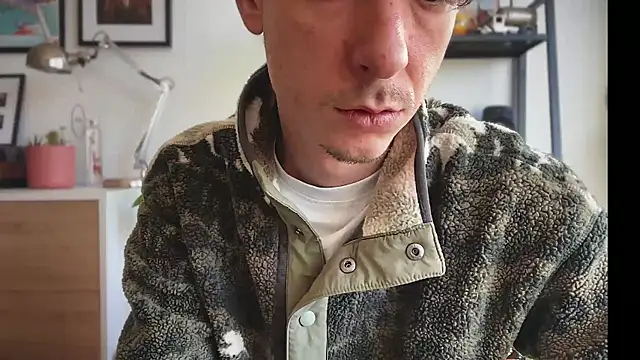 Snapshot of MikymikeBBWD chatting on January 2026 12:09:02 PM MikymikeBBWD online show from January 2026 12:09:02 PM