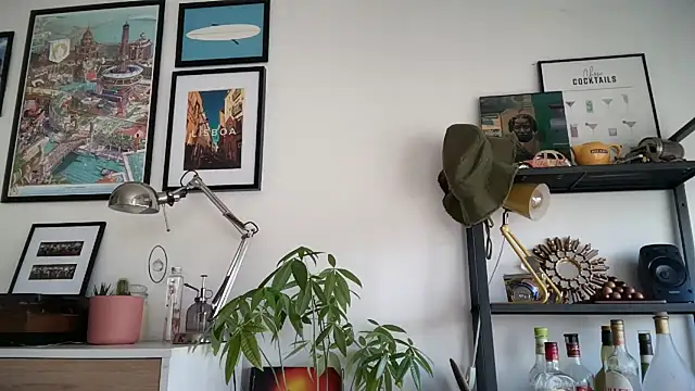 MikymikeBBWD online show from November 2025 11:10:01 AM