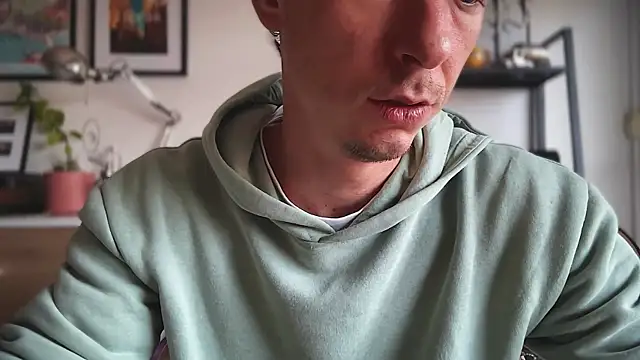 MikymikeBBWD online show from April 2026 12:10:02 PM