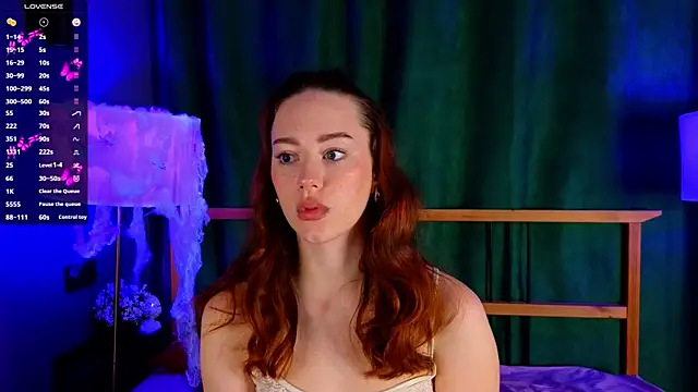 Snapshot of StacyWatts chatting on November 2025 09:08:02 PM StacyWatts online show from November 2025 09:08:02 PM