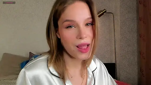 Snapshot of TaiteBayles chatting on November 2025 01:32:02 AM TaiteBayles online show from November 2025 01:32:02 AM