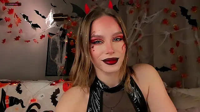 Snapshot of TaiteBayles chatting on October 2025 01:37:02 AM TaiteBayles online show from October 2025 01:37:02 AM