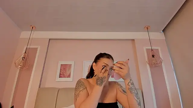 Annie rhoades online show from April 2026 01:29:01 PM