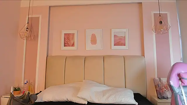 Annie rhoades online show from March 2026 03:18:01 PM