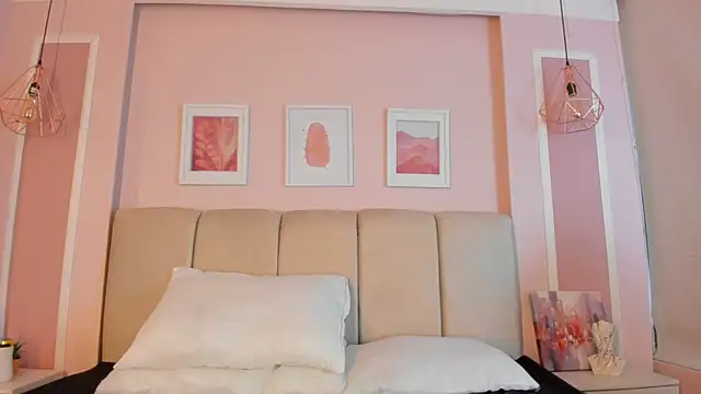 Annie rhoades online show from December 2025 01:14:02 PM