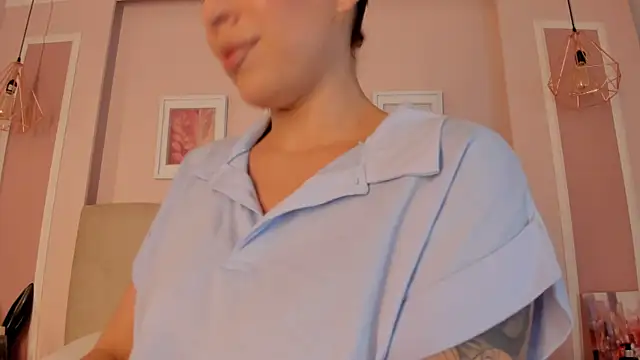 Annie rhoades online show from May 2026 01:10:02 PM