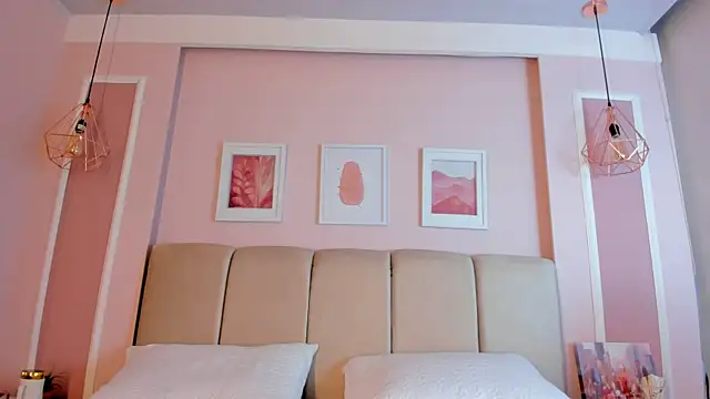 Annie rhoades online show from December 2025 01:02:02 PM