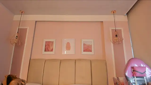 Annie rhoades online show from March 2026 01:04:02 PM