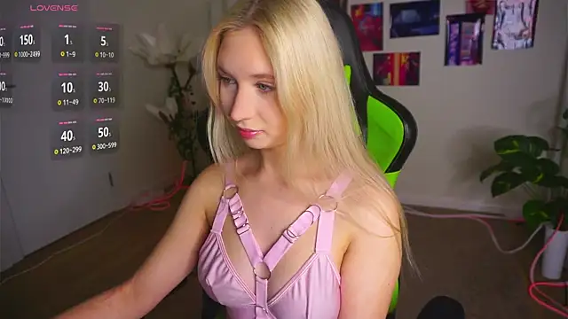 Snapshot of charm_adel chatting on November 2025 10:21:02 AM charm adel online show from November 2025 10:21:02 AM