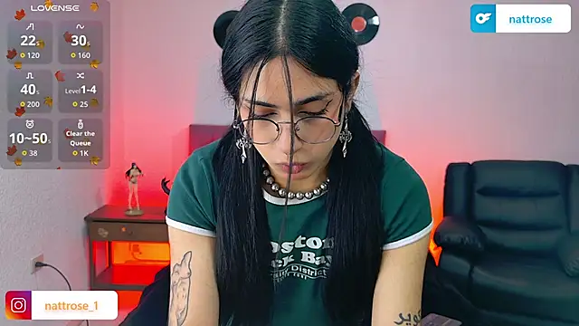 Snapshot of NATTROSE_TAY chatting on September 2025 11:42:01 AM NATTROSE TAY online show from September 2025 11:42:01 AM