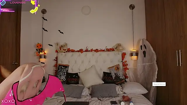 Snapshot of Julieta_priv chatting on October 2025 02:16:01 PM Julieta priv online show from October 2025 02:16:01 PM