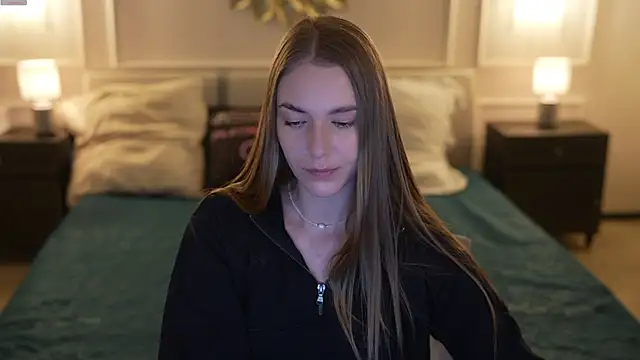 Layla Sweet  online show from December 2025 05:19:01 PM