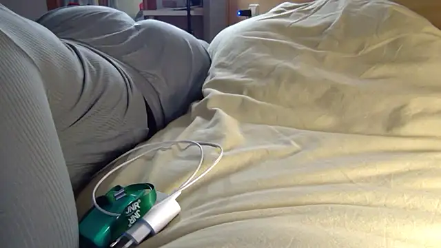 Snapshot of Halima_misshotpussy13 chatting on February 2025 01:31:02 AM Halima misshotpussy13 online show from February 2025 01:31:02 AM