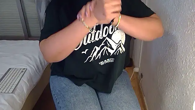 Snapshot of Halima_misshotpussy13 chatting on March 2026 02:29:02 AM Halima misshotpussy13 online show from March 2026 02:29:02 AM