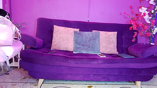 Arii moon online show from November 2025 07:39:01 PM