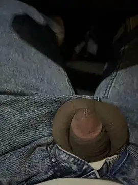 Snapshot of BadboySLR_8899 chatting on October 2025 02:18:01 PM BadboySLR 8899 online show from October 2025 02:18:01 PM