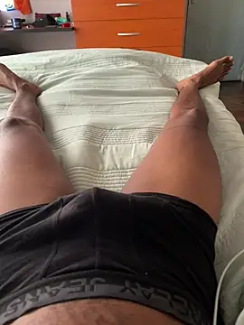 Snapshot of papibbc6989 chatting on February 2025 05:23:01 AM papibbc6989 online show from February 2025 05:23:01 AM