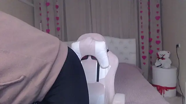 TessaDaybreak online show from February 2026 07:26:01 AM