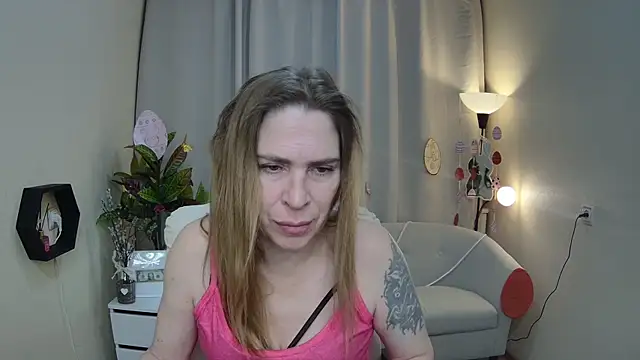 TessaDaybreak online show from April 2026 07:48:02 AM