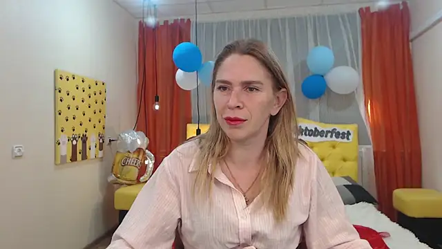 TessaDaybreak online show from September 2025 06:20:02 AM