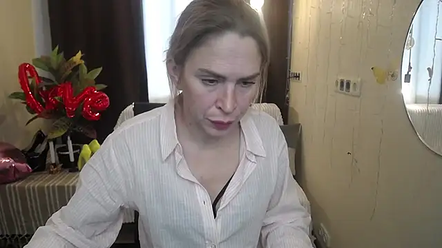 TessaDaybreak online show from February 2025 01:19:02 PM